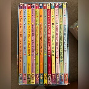 Amelia Bedelia Children's Book Set - Multicolor
